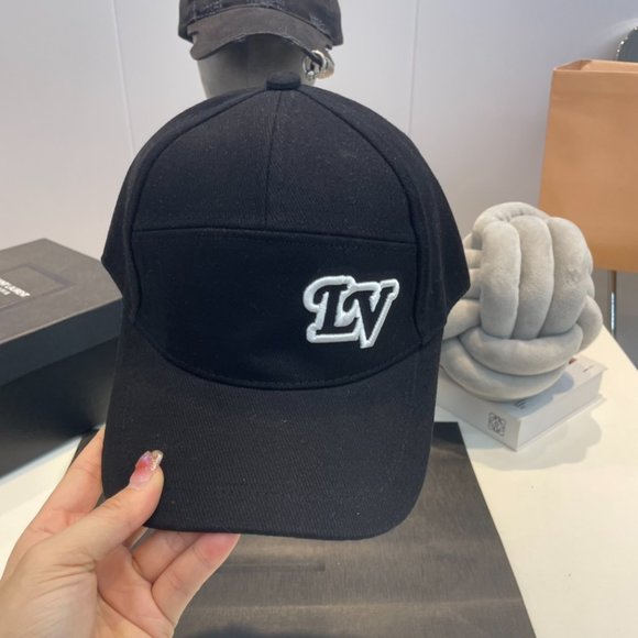 Louis Vuitton home embroidered baseball cap - Picture 4 of 7